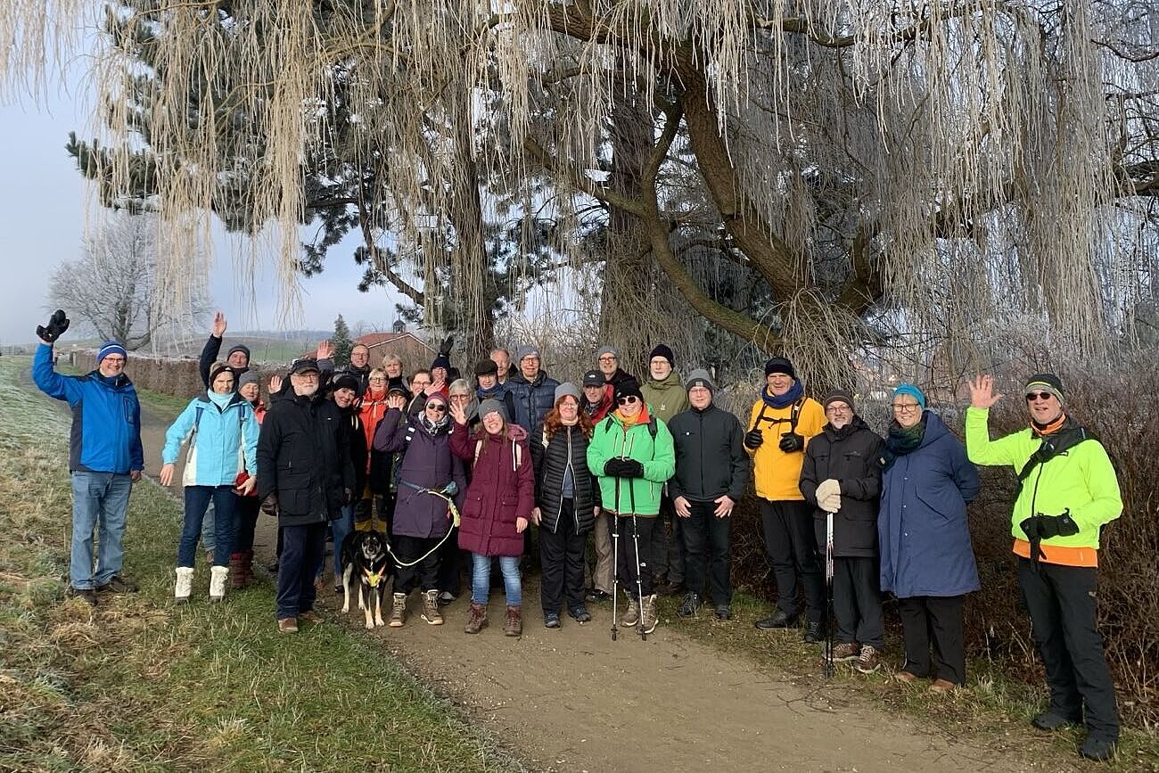 Gruppenbild mit ca. 30 Personen