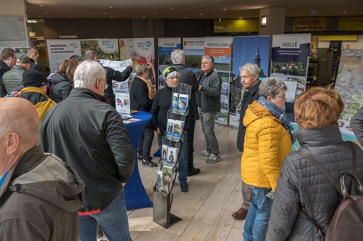 Personen in der Messe